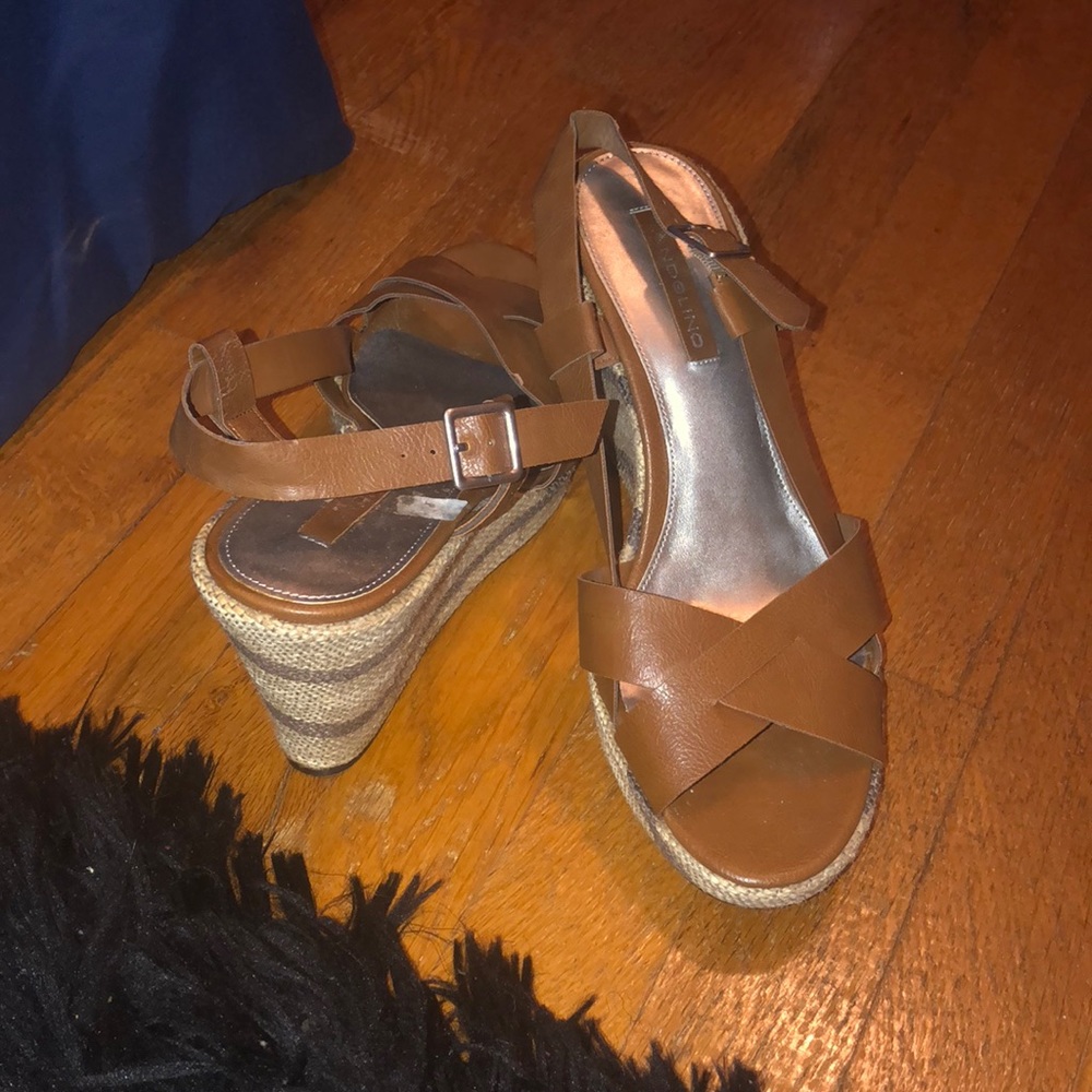 Tan wedges